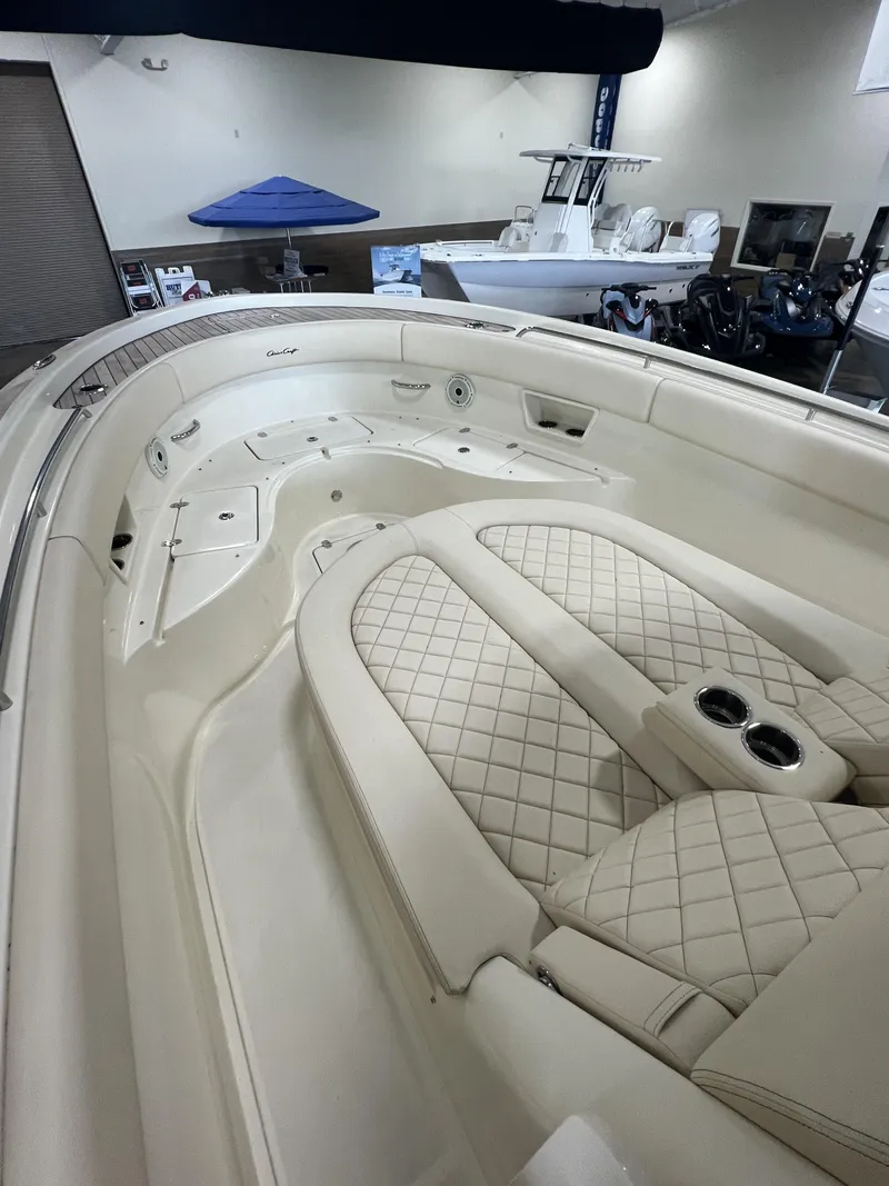 Slide: The Image of Chris-Craft Catalina 30 2025 - 8