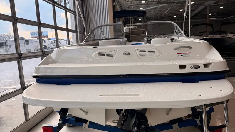 Slide: The Image of Bayliner 195 2006 - 5