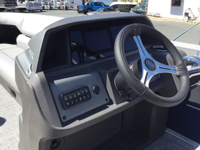 Slide: The Image of Sun Tracker SF20 BLU WOV 115 2026 - 14