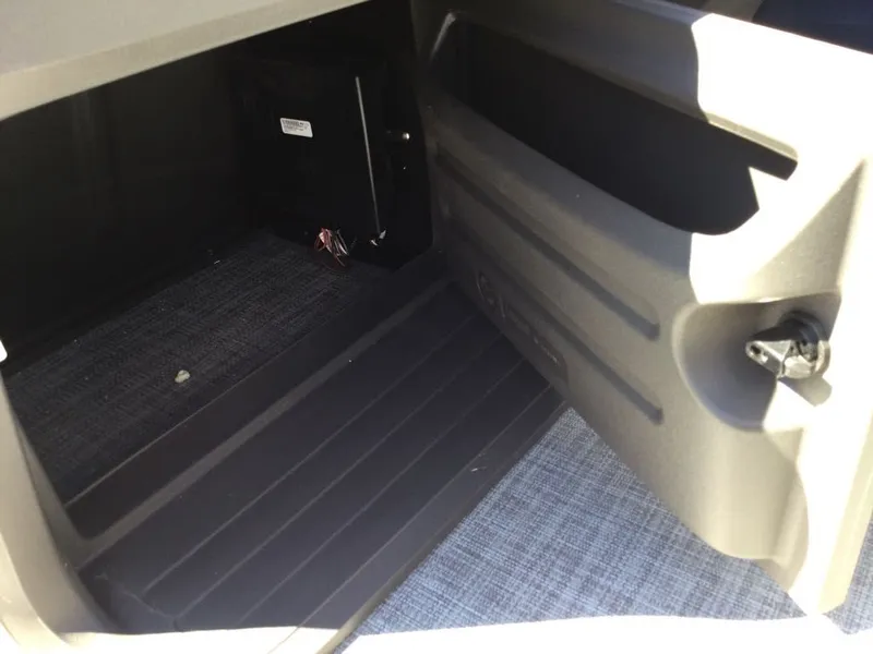 Slide: The Image of Sun Tracker SF20 BLU WOV 115 2026 - 6