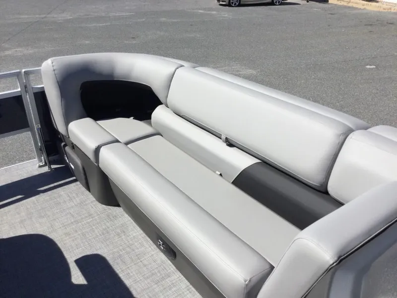 Slide: The Image of Sun Tracker SF20 BLU WOV 115 2026 - 8