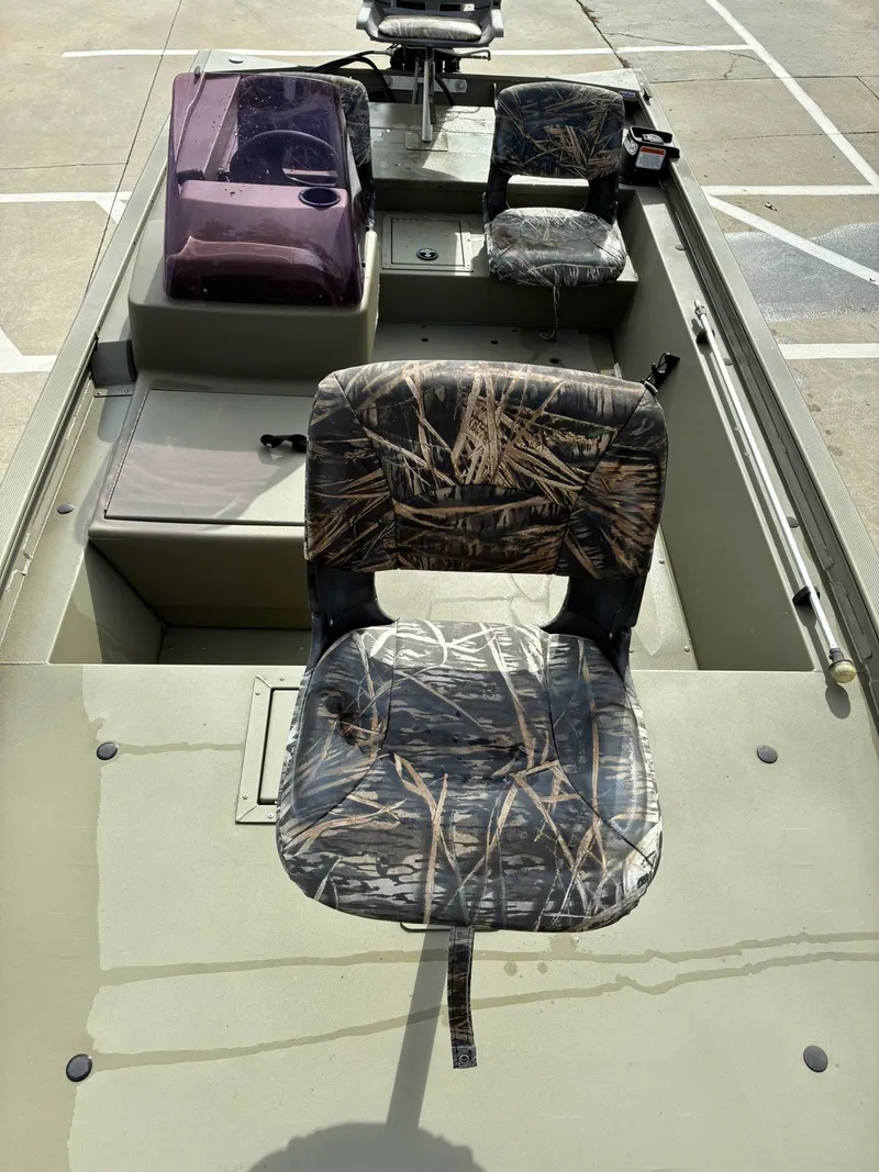 Slide: The Image of Tracker Grizzly 1754 Jon 2020 - 3