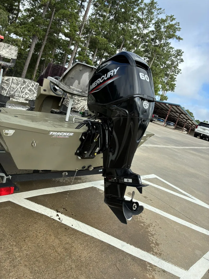 Slide: The Image of Tracker Grizzly 1754 Jon 2020 - 5