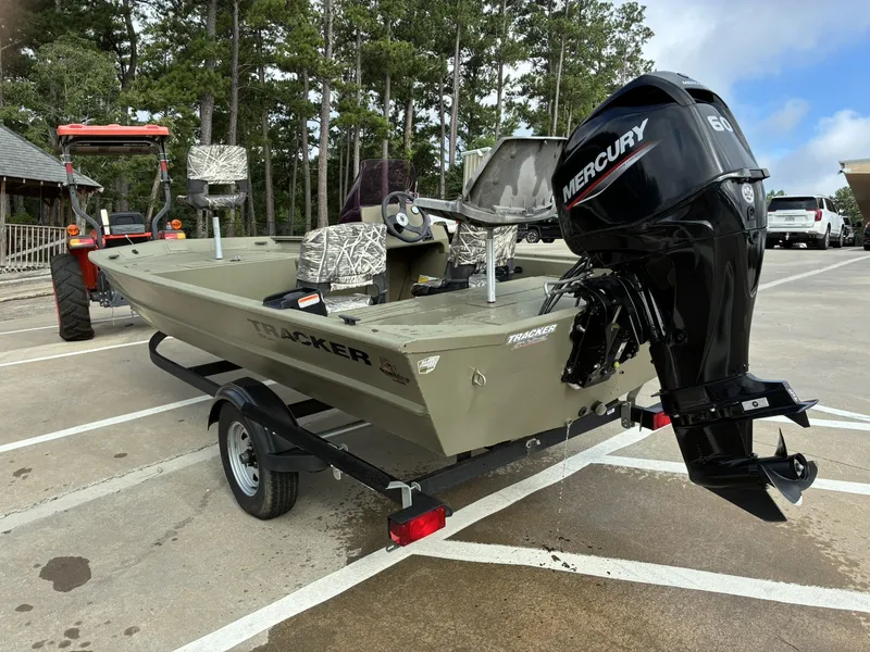 Slide: The Image of Tracker Grizzly 1754 Jon 2020 - 9