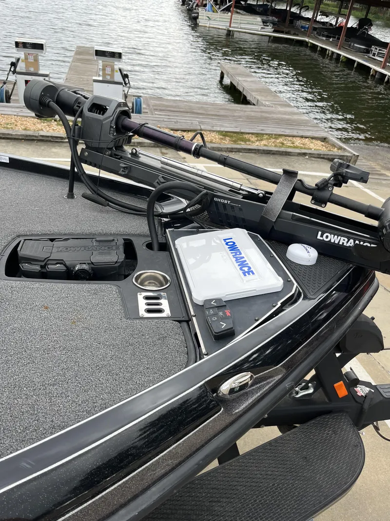 Slide: The Image of Ranger Z520R 2023 - 6