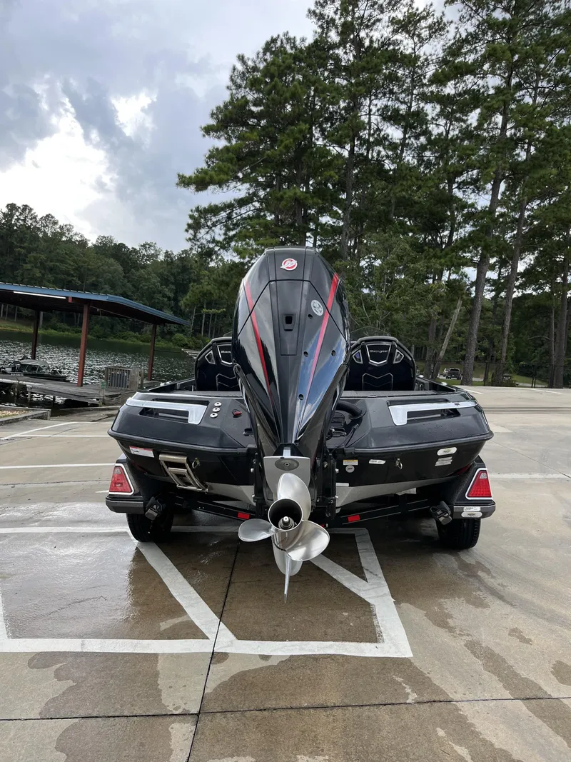 Slide: The Image of Ranger Z520R 2023 - 8