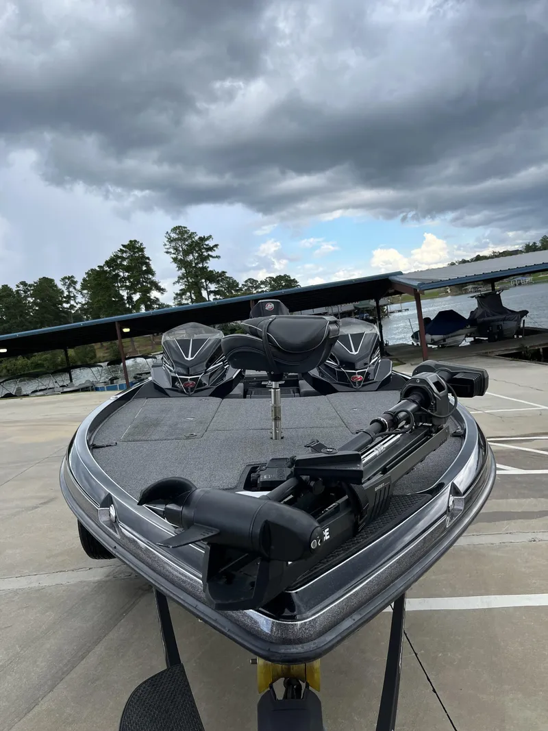 Slide: The Image of Ranger Z520R 2023 - 9