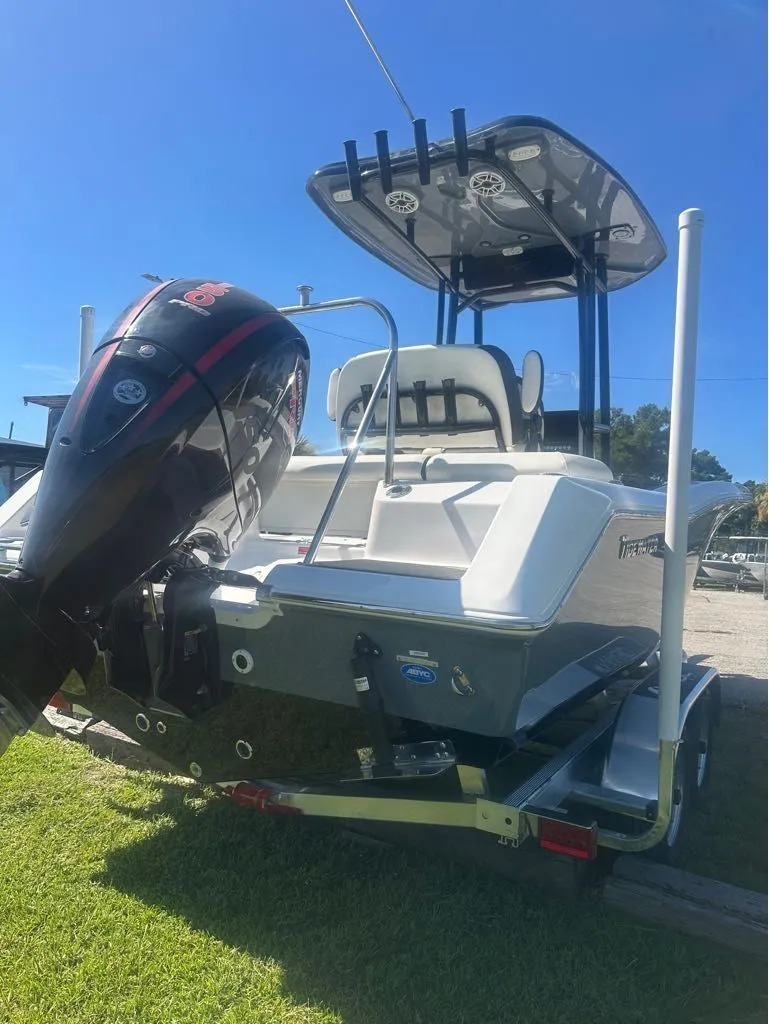 Slide: The Image of Tidewater 210 LXF 2025 - 5