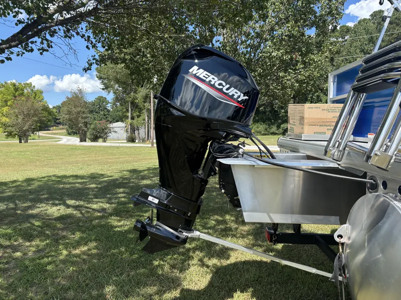 Slide: The Image of Sun Tracker Party Barge 16 DLX 2026 - 11