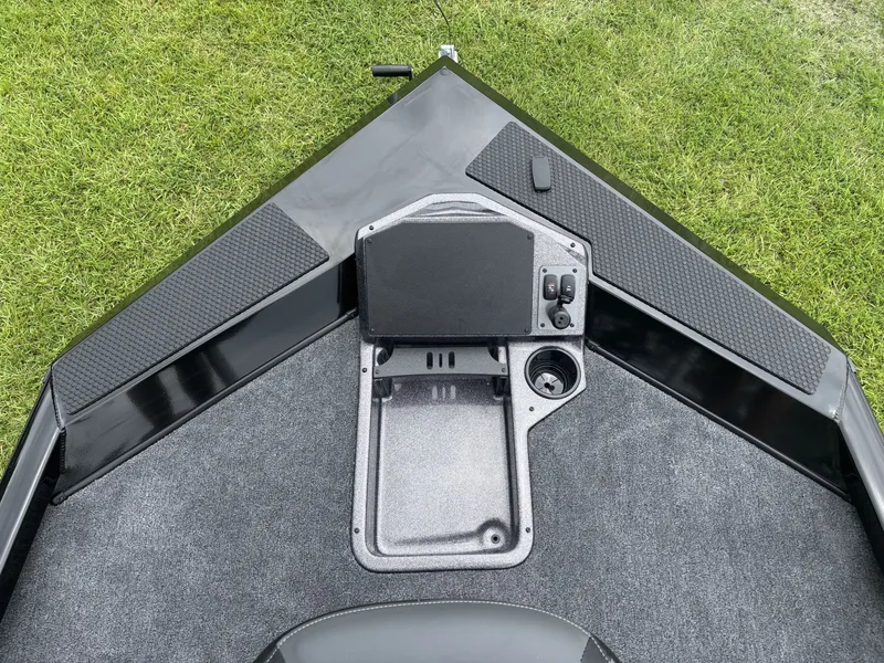 Slide: The Image of Ranger RT198P 2026 - 5