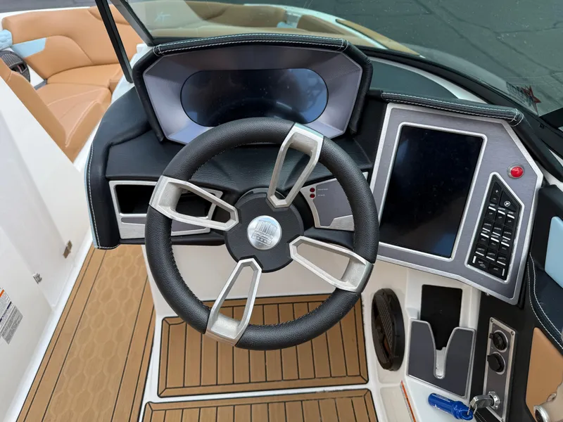 Slide: The Image of MasterCraft XT22 2023 - 13