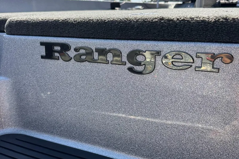 Slide: The Image of 2017 Ranger Z519 boat with metallic finish and logo detail. - 13
