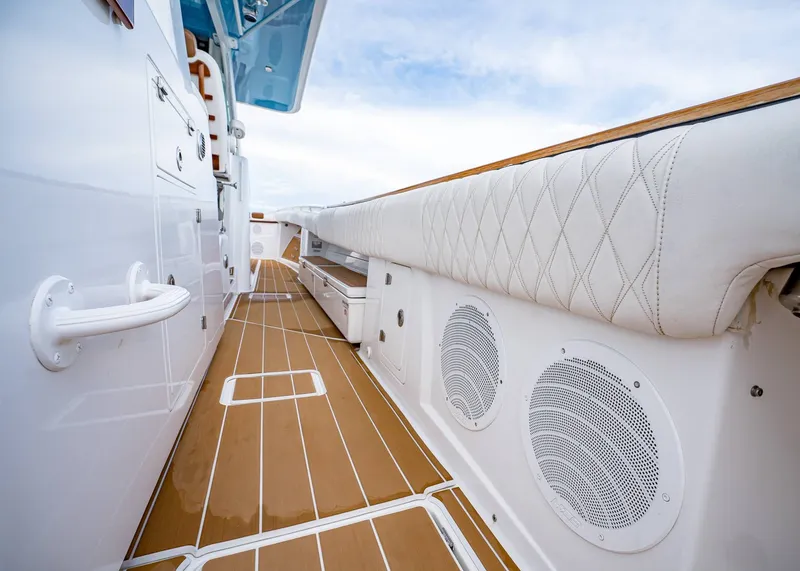 Slide: The Image of HCB Suenoz 2020 - 32