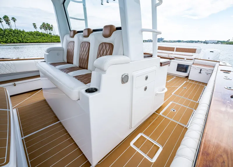 Slide: The Image of HCB Suenoz 2020 - 36