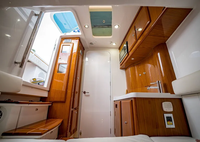 Slide: The Image of HCB Suenoz 2020 - 54