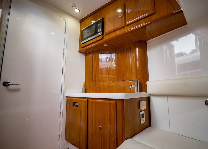 Slide: The Image of HCB Suenoz 2020 - 55