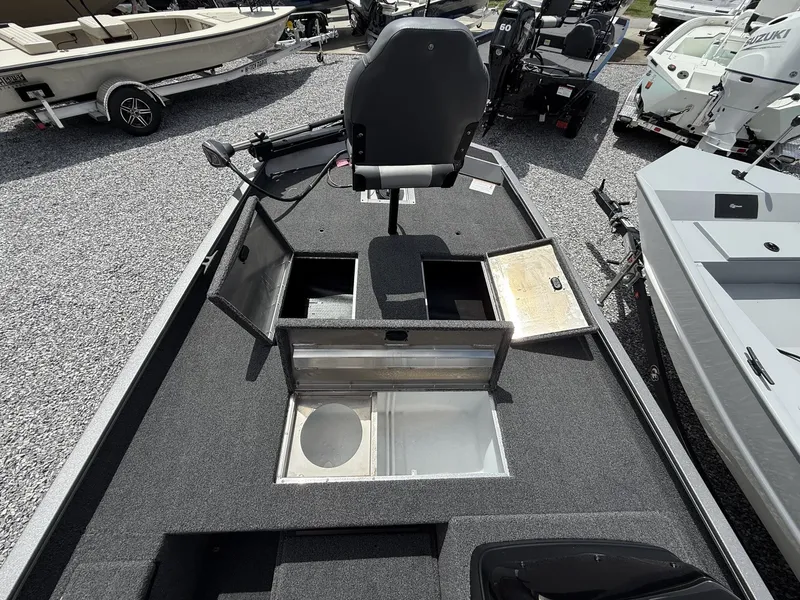 Slide: The Image of Lowe Legacy With 90hp 2025 - 8