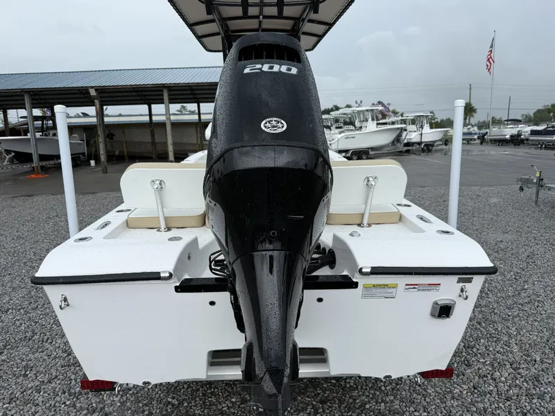 Slide: The Image of Twin Vee 22 BayCat 2026 - 15