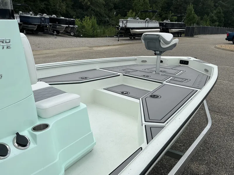 Slide: The Image of Excel Bay Pro 220 220 ELITE 2026 - 5