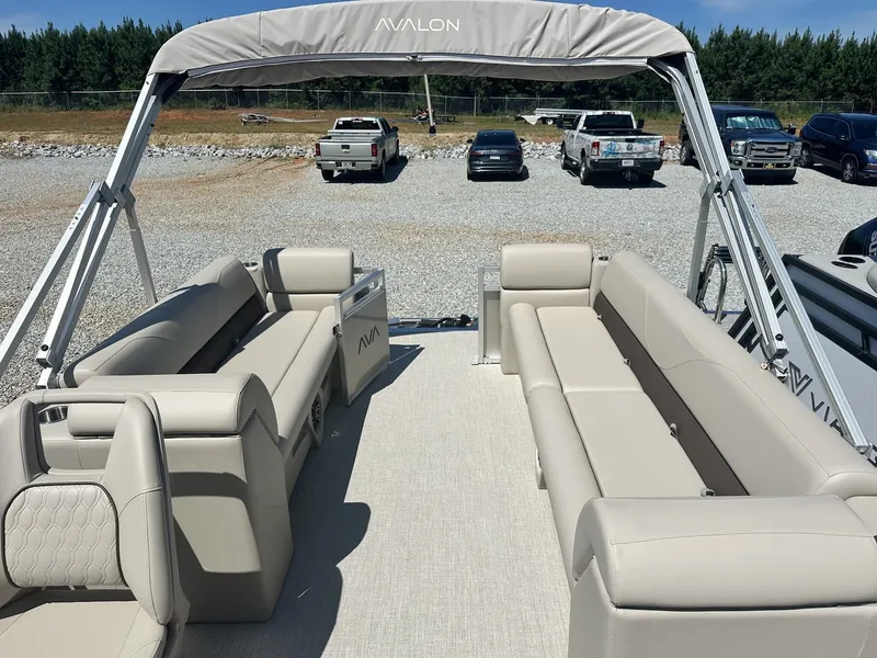 Slide: The Image of Avalon VLS Quad Lounge - 23' 2025 - 4
