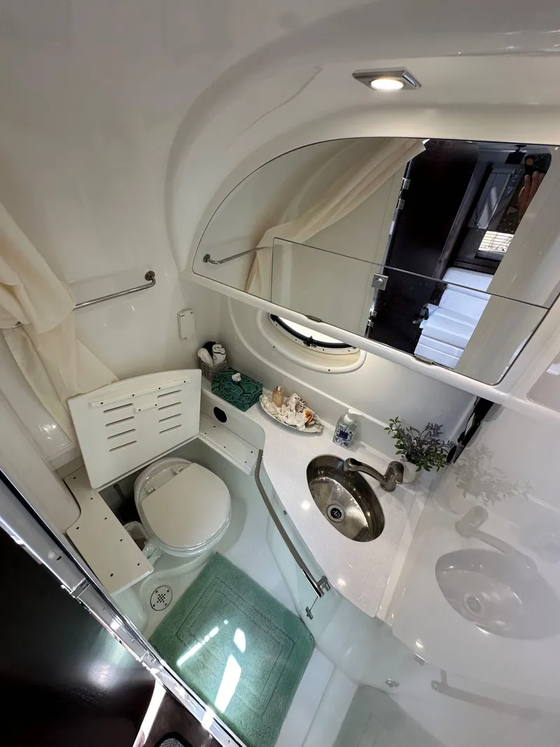 Slide: The Image of Monterey 355 Sport Yacht 2020 - 50