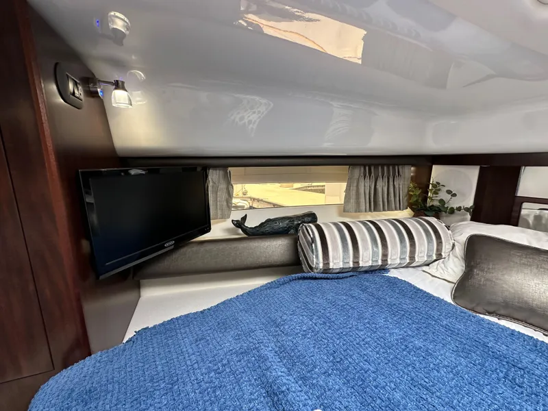 Slide: The Image of Monterey 355 Sport Yacht 2020 - 56