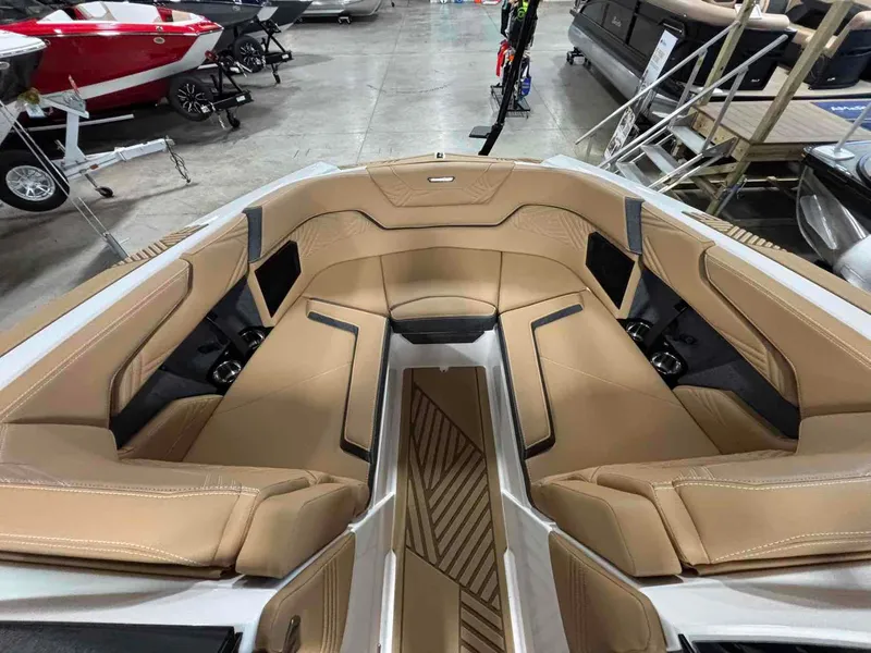 Slide: The Image of MasterCraft XSTAR23 2026 - 11