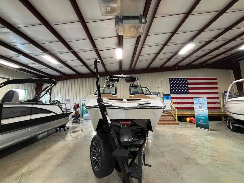 Slide: The Image of MasterCraft XSTAR23 2026 - 5