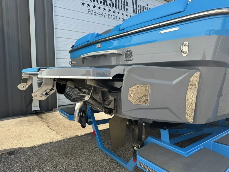 Slide: The Image of Malibu Wakesetter 23 MXZ 2024 - 4