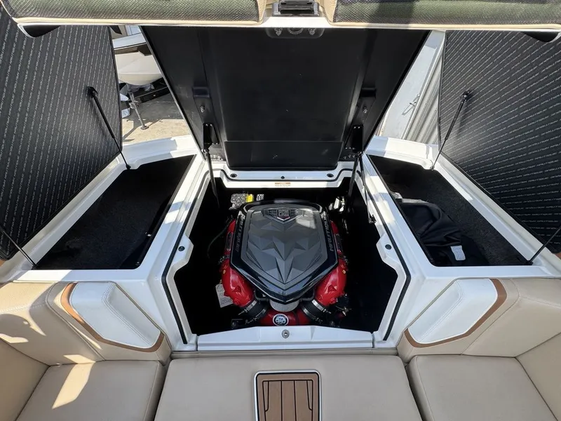 Slide: The Image of Nautique Super Air Nautique G21 2018 - 11