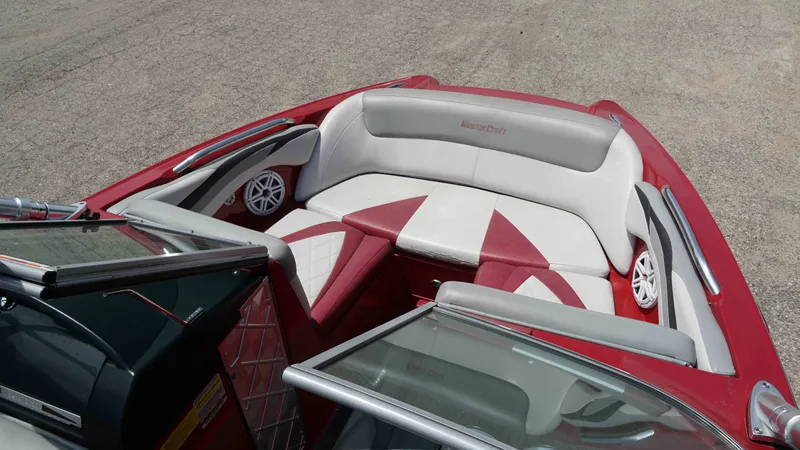 Slide: The Image of MasterCraft X2 2009 - 18