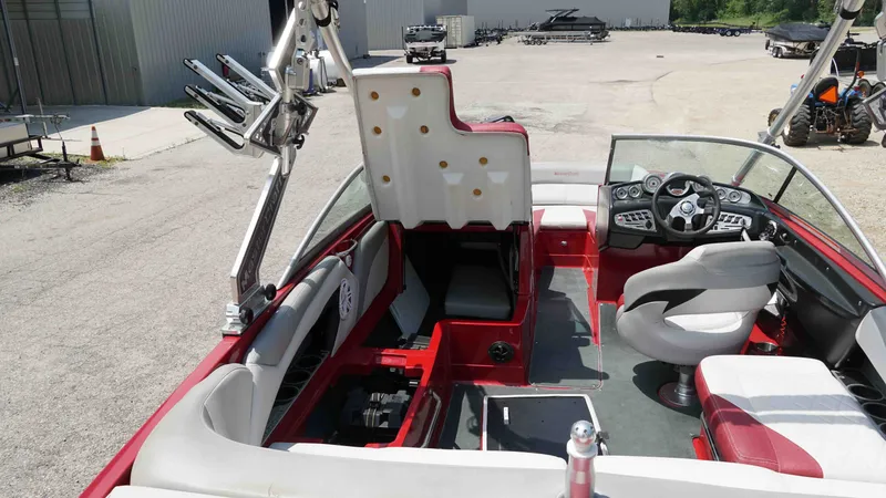 Slide: The Image of MasterCraft X2 2009 - 25