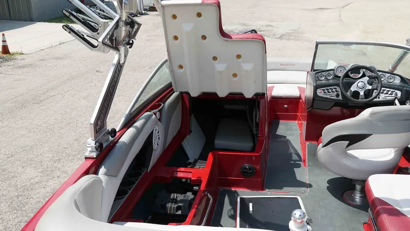 Slide: The Image of MasterCraft X2 2009 - 26