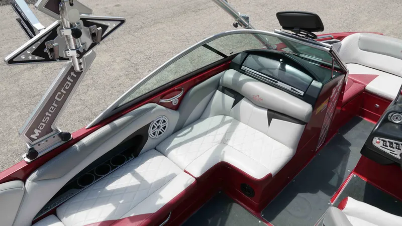 Slide: The Image of MasterCraft X2 2009 - 9