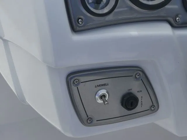 Slide: The Image of Tahoe 200 S 2022 - 19