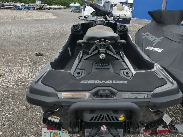Slide: The Image of Sea-Doo Wake 170 2023 - 5