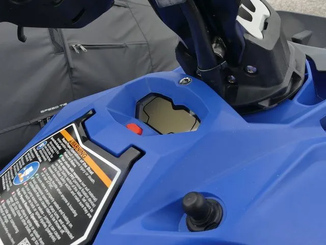 Slide: The Image of Sea-Doo Spark Trixx 3up 2023 - 7