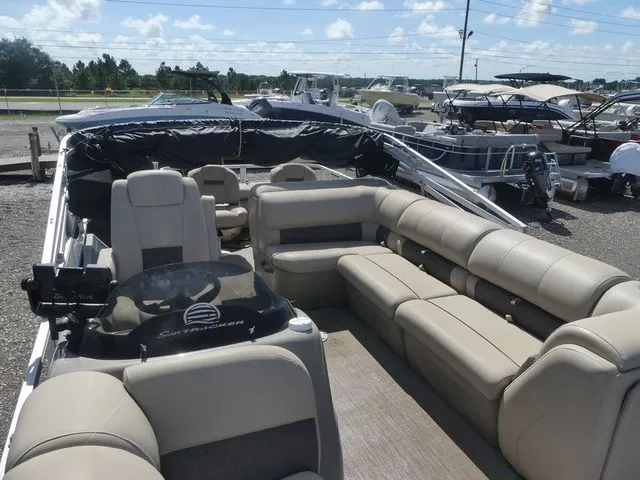 Slide: The Image of Sun Tracker Fishin' Barge 24 DLX 2020 - 13
