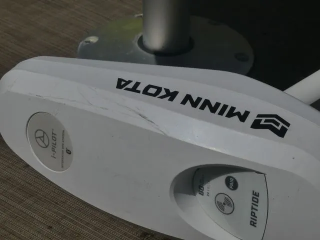 Slide: The Image of Sun Tracker Fishin' Barge 24 DLX 2020 - 16