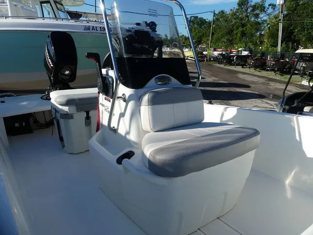 Slide: The Image of Mako Pro Skiff 15 CC 2024 - 11