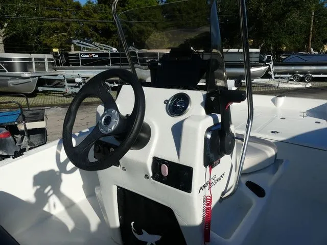Slide: The Image of Mako Pro Skiff 15 CC 2024 - 8