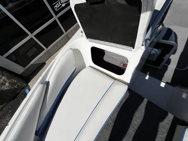 Slide: The Image of Bayliner 205br 2007 - 27