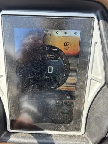 Slide: The Image of Tigé 22RZX 2021 - 16