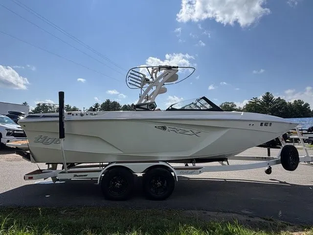 Slide: The Image of Tigé 22RZX 2021 - 5