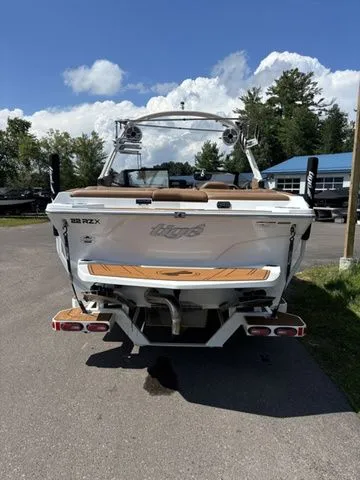 Slide: The Image of Tigé 22RZX 2021 - 7