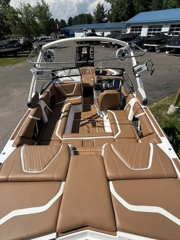 Slide: The Image of Tigé 22RZX 2021 - 9