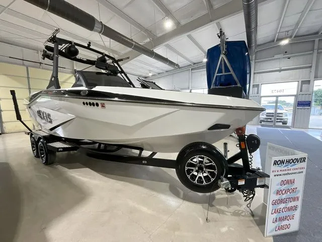 Slide: The Image of Axis Wake Research T220 2023 - 4