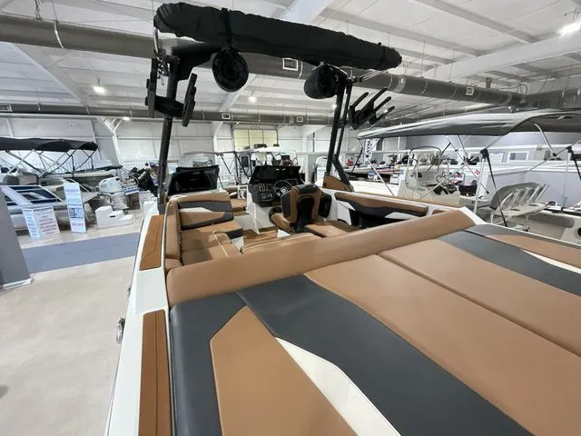 Slide: The Image of Axis Wake Research T220 2023 - 5