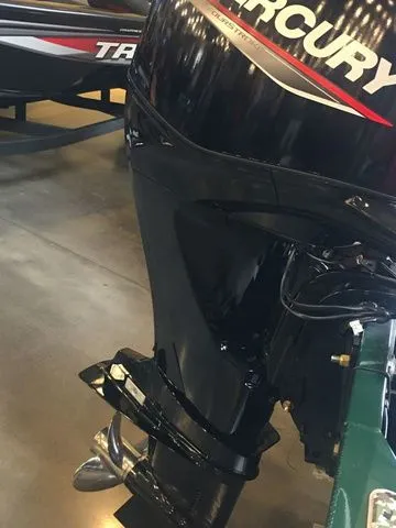 Slide: The Image of Tracker Bass Tracker Classic Limited 2026 - 18