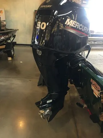 Slide: The Image of Tracker Bass Tracker Classic Limited 2026 - 22